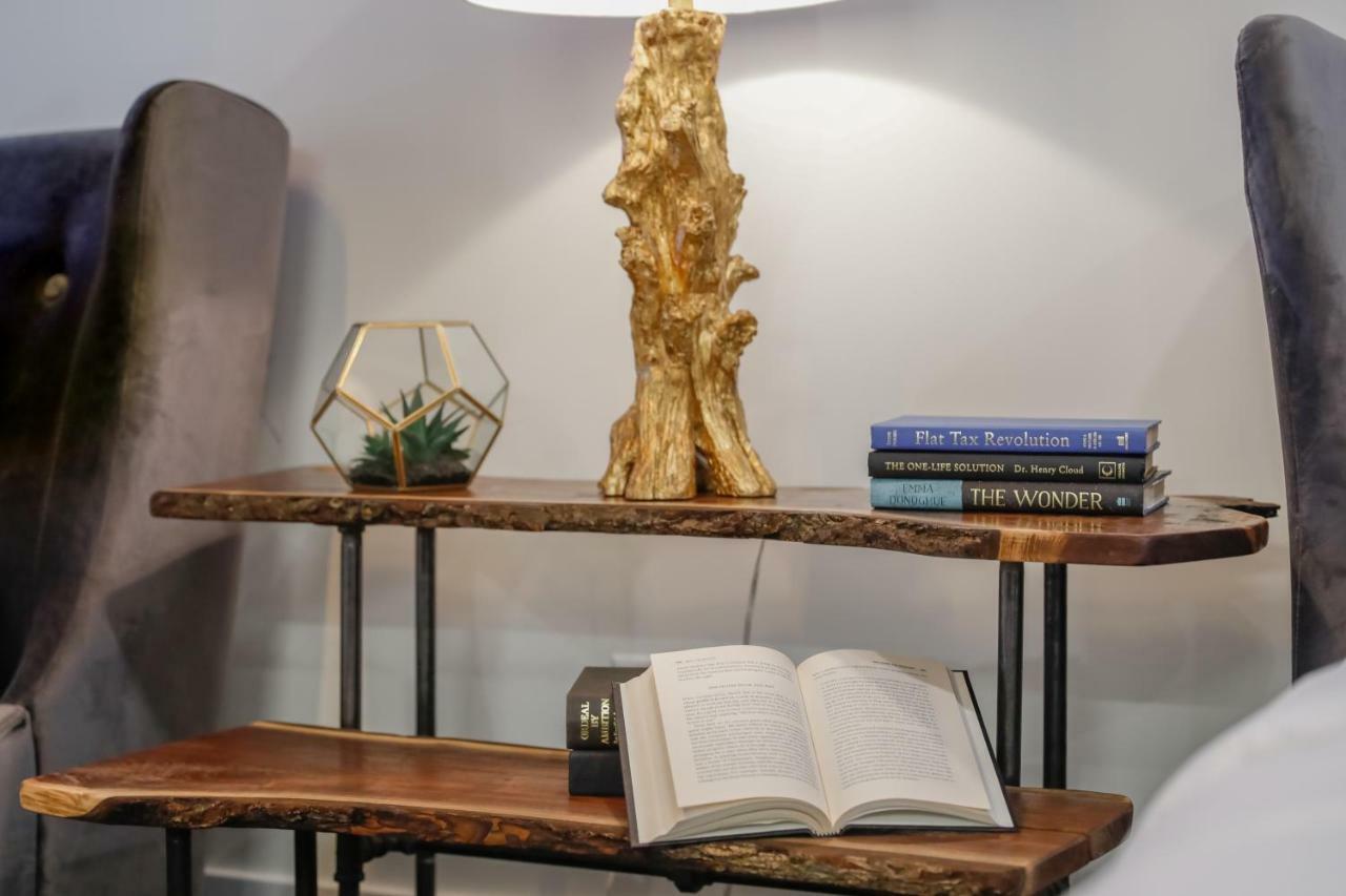 The Westlake Toronto Ngoại thất bức ảnh
