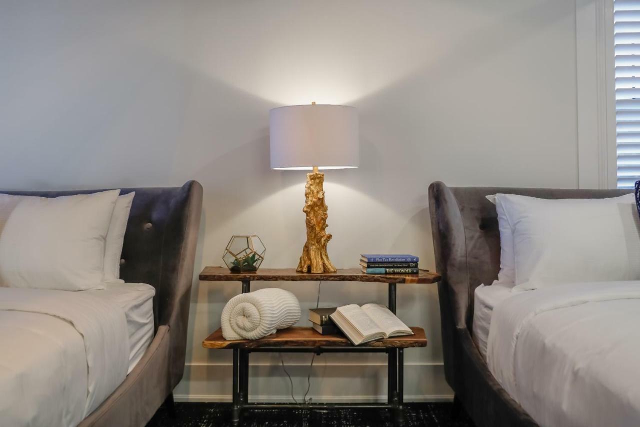 The Westlake Toronto Ngoại thất bức ảnh